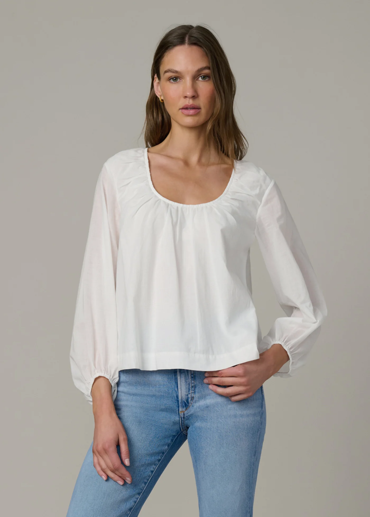 Women / Ready-To-Wear / Tops